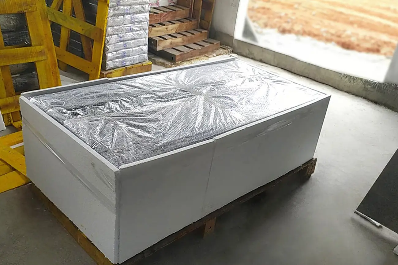 Secure granite slab packaging